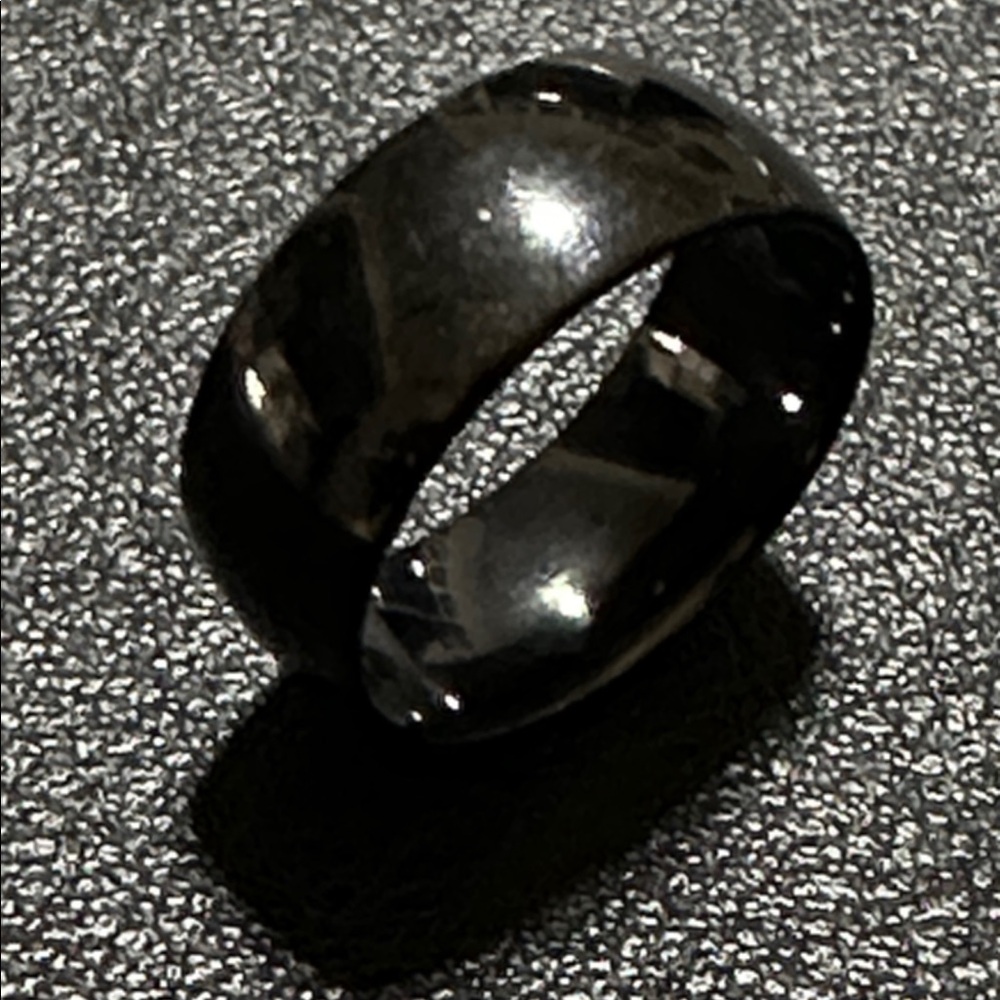 Polished Black Stainless Steel 8mm Unisex Band Ring